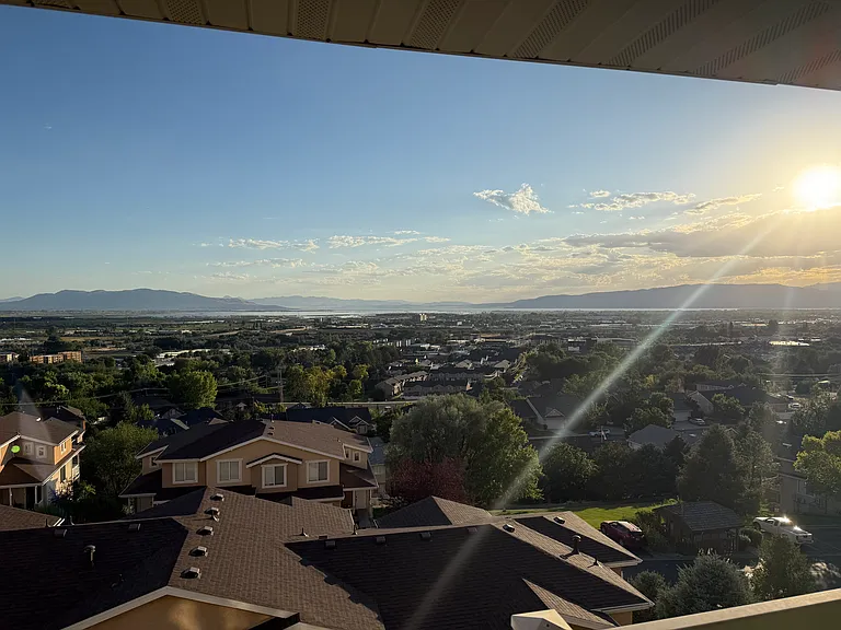 1340 Alpine Loop — Photo 3