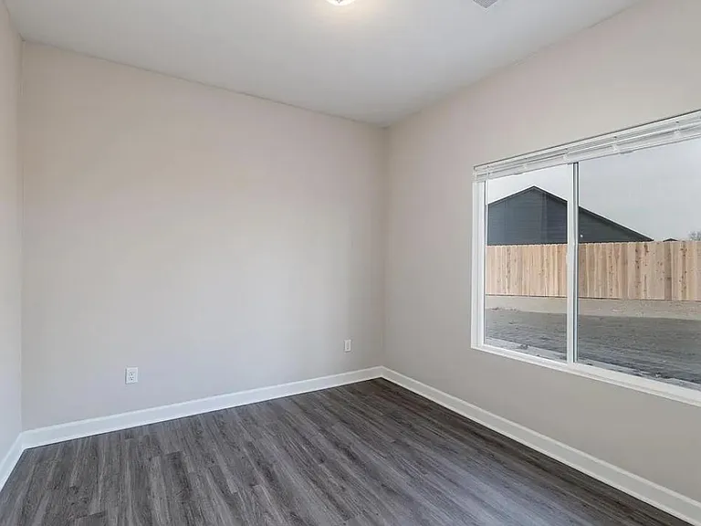 2346 E Cheyenne Ct — Photo 20