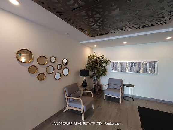 4th image of 104 Garment St #910