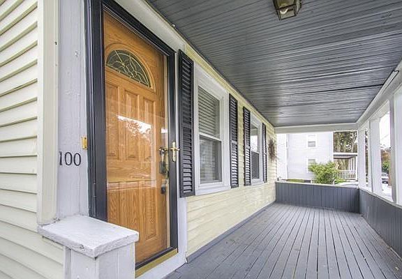 2nd image of 100 Essex St