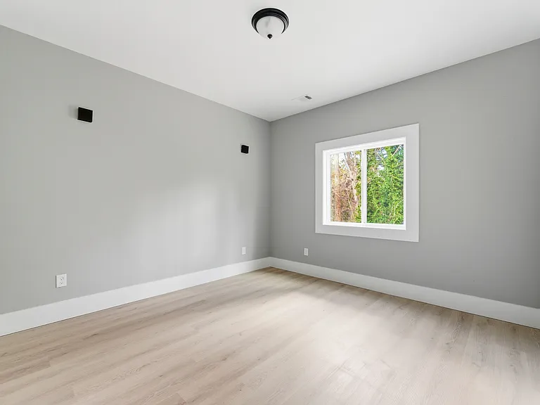 1409 NW Dr NW — Photo 9
