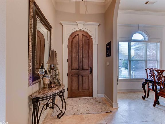 3rd image of 136 Saint Charles Cir