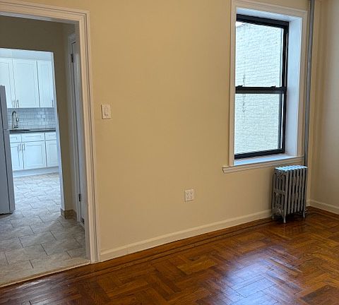 5th image of 23-40 Broadway #4C