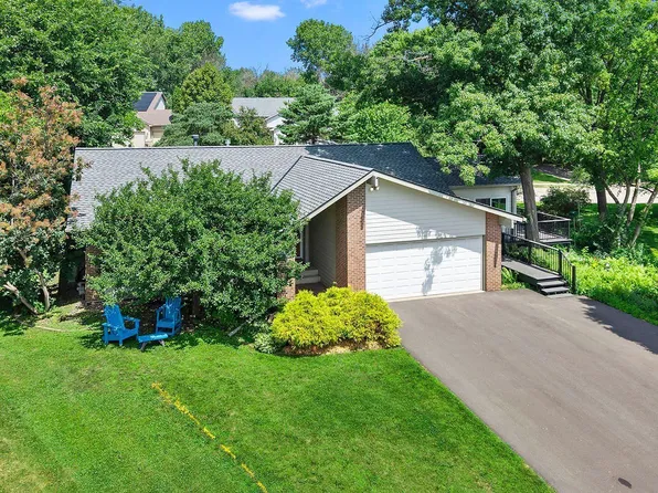 10302 Toledo Cir, Bloomington, MN 55437