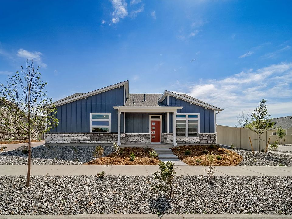 Traveler Front Elevation