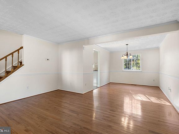 4th image of 13009 Farthingale Dr