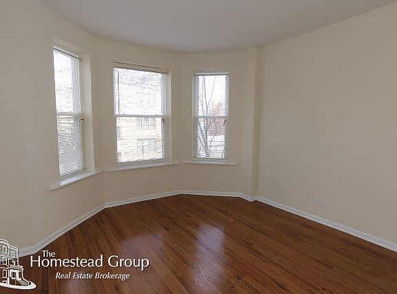 5th image of 1319 W Foster Ave #02