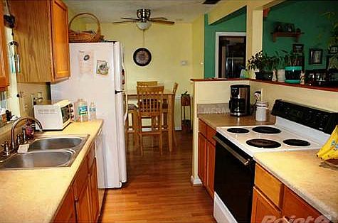 4th image of 1105 Foxwood Dr