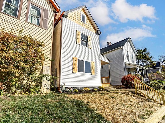3rd image of 680 Stewart Ave