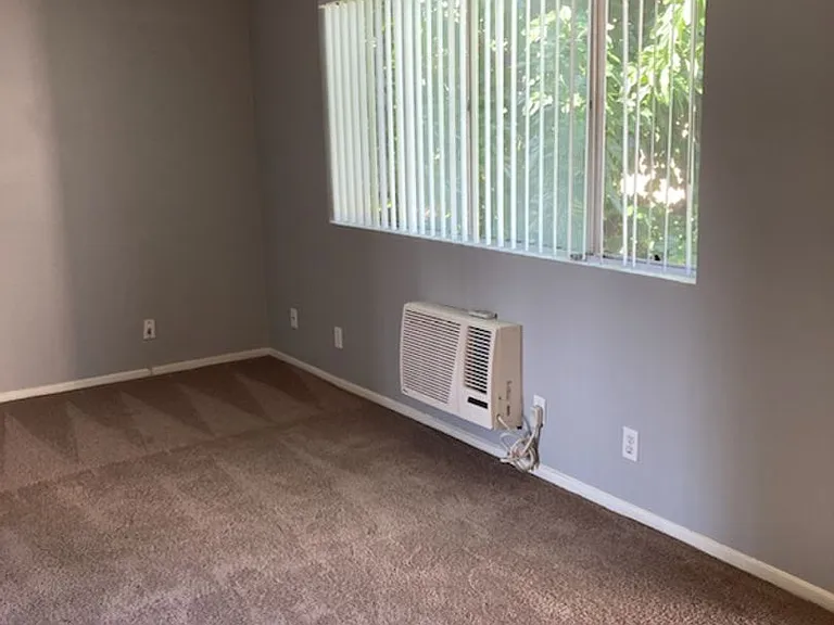 Sutter's Mill Apartments — Photo 11