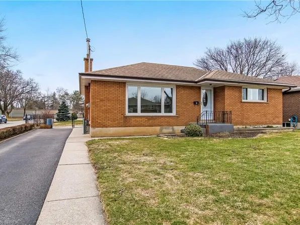 8 Waddington St, Brantford, ON N3R 2R1