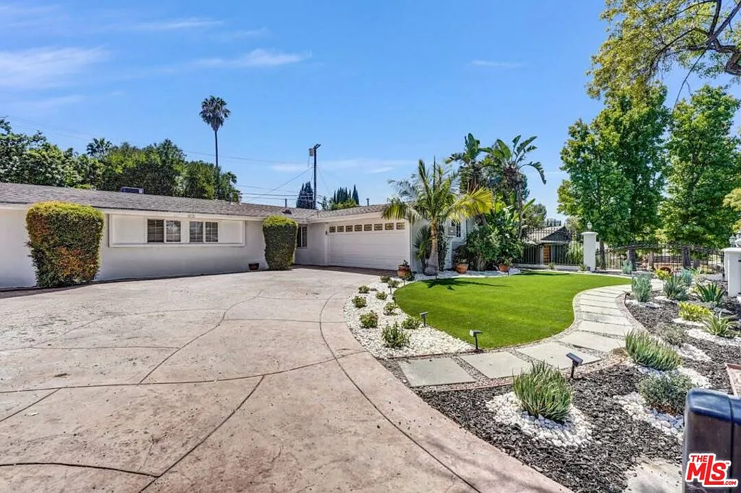 4 bed, 3.0 bath, 1740 sqft, $6,500 — Photo 3