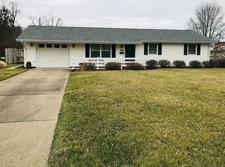 215 Coventry Rd, Marietta, OH 45750