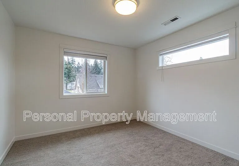 3308 E 24th Cir — Photo 7