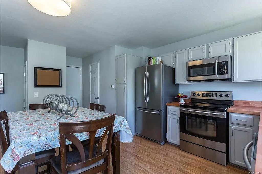 664 Walden Court — Photo 2