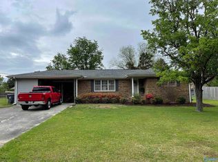 1305 Larrydale Dr, Glencoe, AL 35905