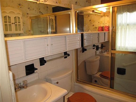 main floor bathroom