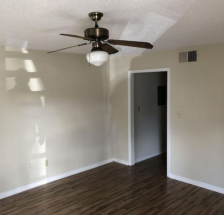 1st image of 2114 10th St APT 201