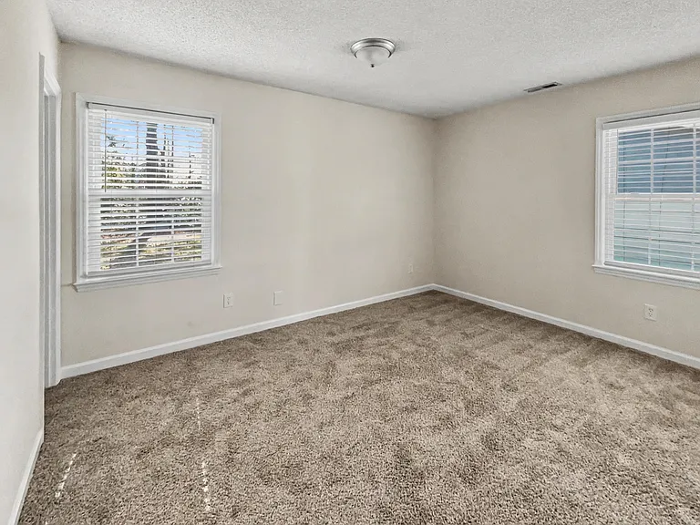 4918 Waltmoor Rd — Photo 9