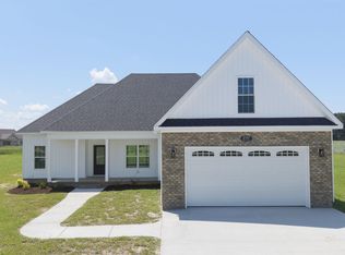 2757 Whitaker Glen Dr, Farmville, NC 27828