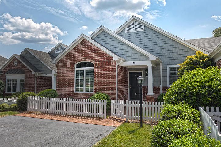 1st image of 26 Villa Ln