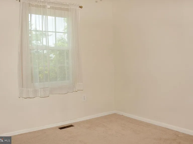 6612 Forbush Ct — Photo 15