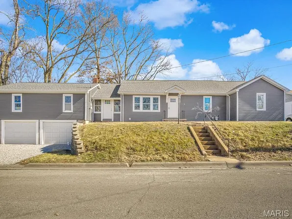 314 N Church St, Waterloo, IL 62298