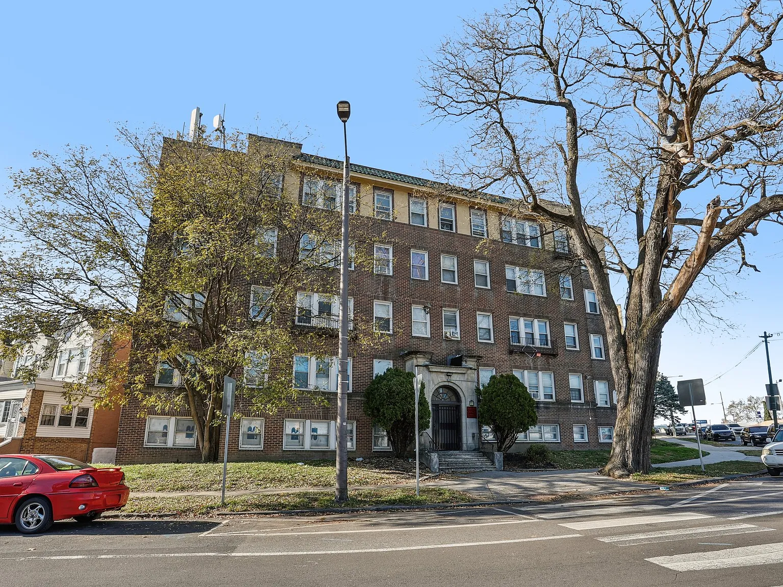 Hoffman B — Photo 4