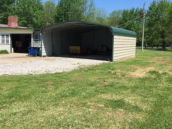 5th image of 490 E 520th Ave