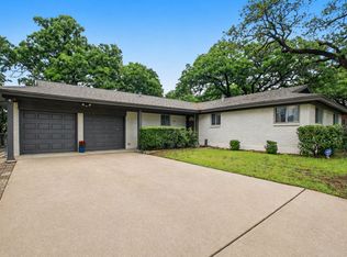 6425 Brentwood Dr, Fort Worth, TX 76112