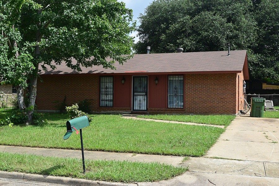 1st image of 5479 W Shades Valley Dr