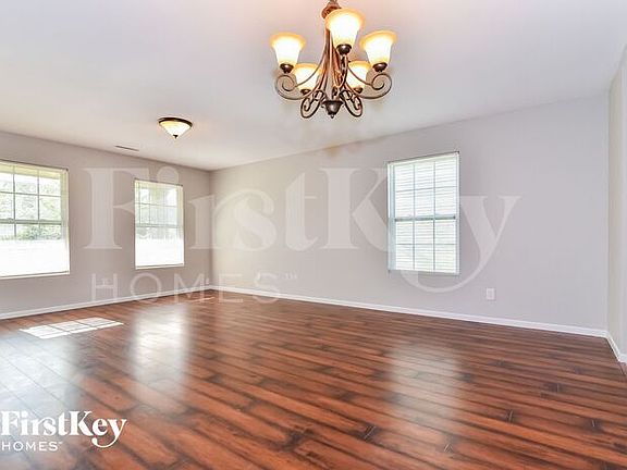 5th image of 15416 Harmon Pl
