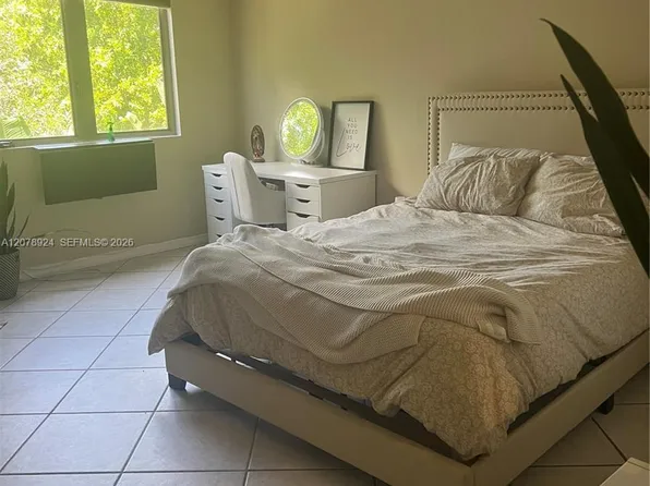 2630 SW 28th St, Miami, FL