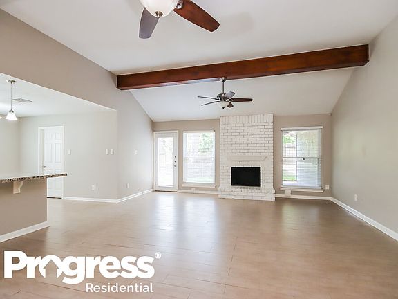 3rd image of 3506 Hill Springs Dr
