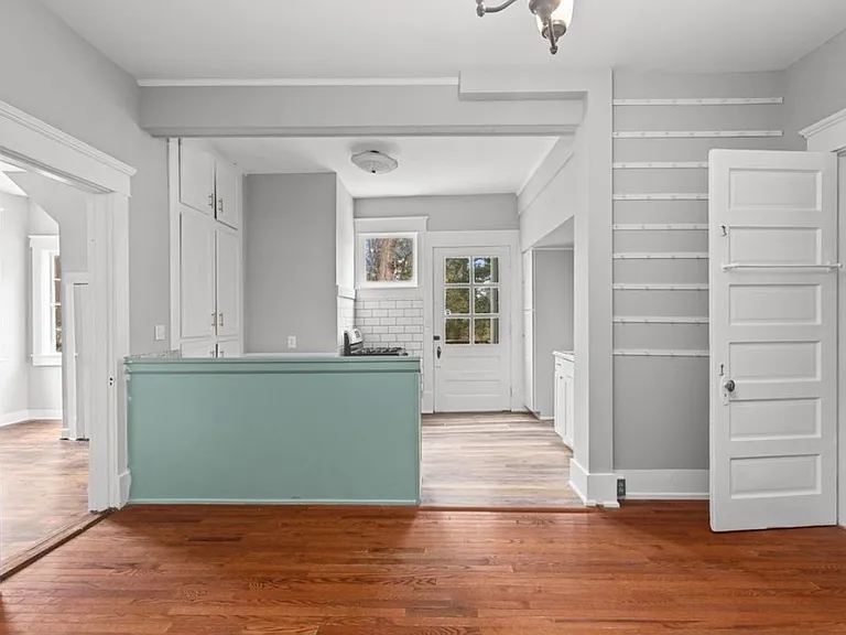 514 Wapping St #A — Photo 5