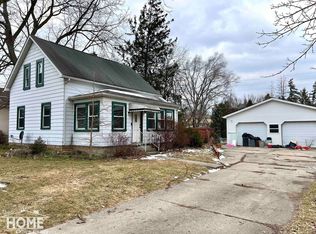 74 W Gilford Rd, Caro, MI 48723