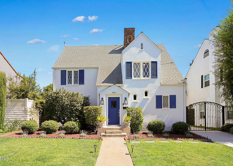 1st image of 900 E Glenoaks Blvd