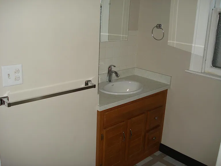 118 Russell St — Photo 6