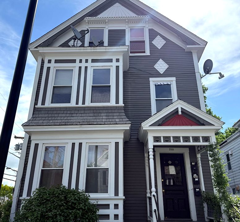 1st image of 214 Rollstone St APT 2