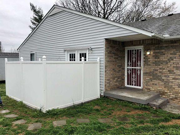 2nd image of 1117 Cabana Dr