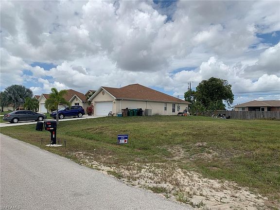 3rd image of 339 NE 10th Ter