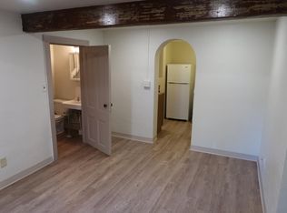1826 D St APT 5, Lincoln, NE 68502