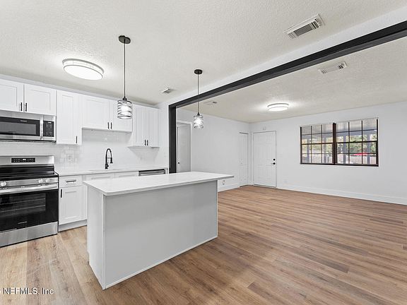 4th image of 4816 LANE Avenue S