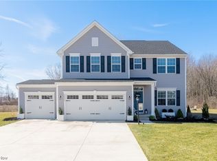 36675 Gladstone Mill Dr N, North Ridgeville, OH 44039