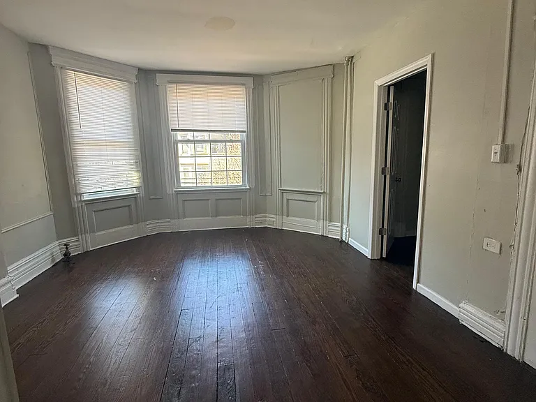 138 Seymour Ave #2A — Photo 1
