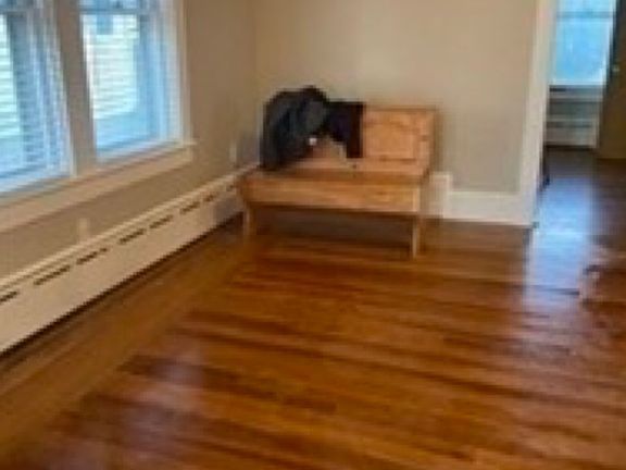 3rd image of 147 Wood St Floor 1