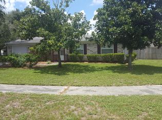 8427 Red Holly Ln, Jacksonville, FL 32221
