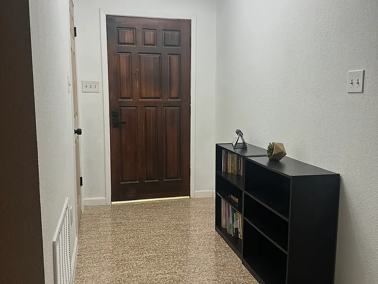 1417 Hawk Ave — Photo 1
