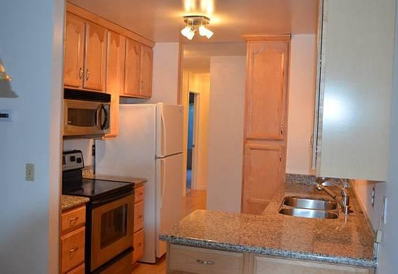 New kitchen lots of cabinet space