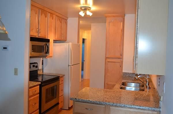 New kitchen lots of cabinet space